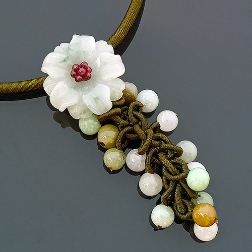 The Peony Jade Necklace - Green