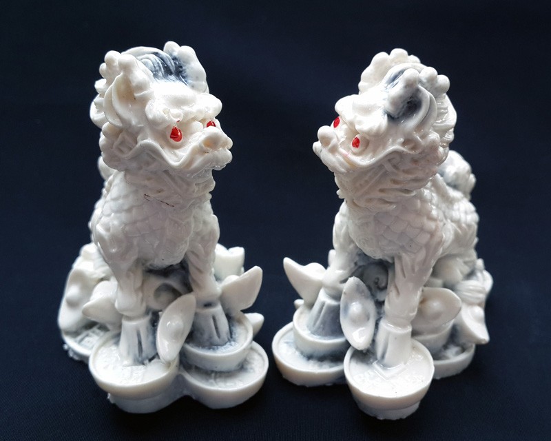 A Pair of Resting Chi Lin (Marble White)