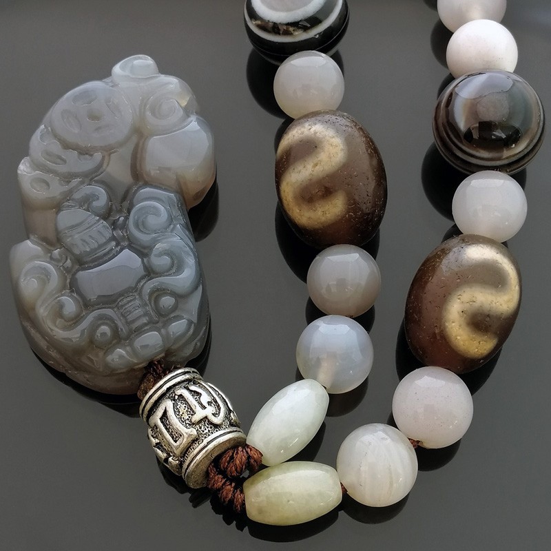 Feng Shui Pi Yao Amulet with OLD Agate Money Hook Dzi Beads Necklace