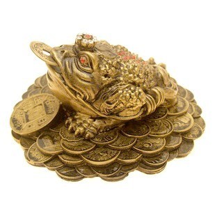 Three Legged Toad on Bed of Coins - Bronze