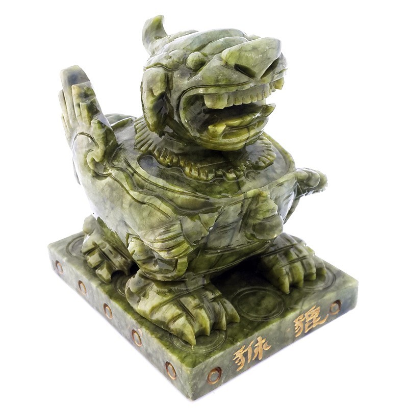 Jade Pi Yao Carving for Wealth and Protection
